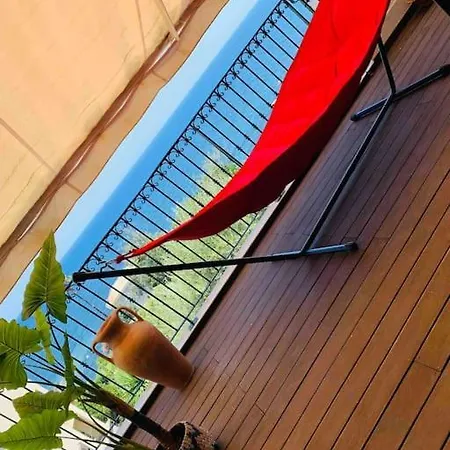 Magnifique Triplex Face A La *