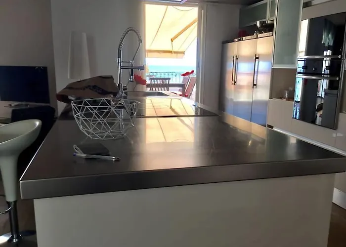 Magnifique Triplex Face A La